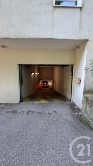  Parking / Garage  vendre 15 m