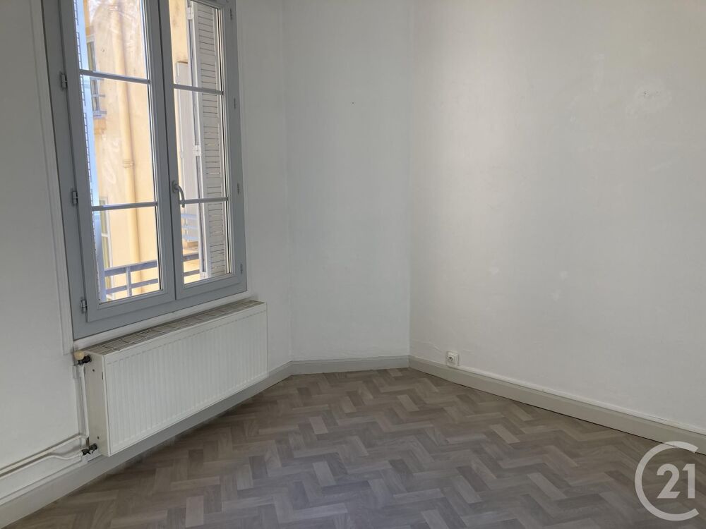vente Appartement - 3 pice(s) - 61 m Montluon (03100)