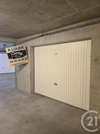  Parking / Garage  louer 17 m