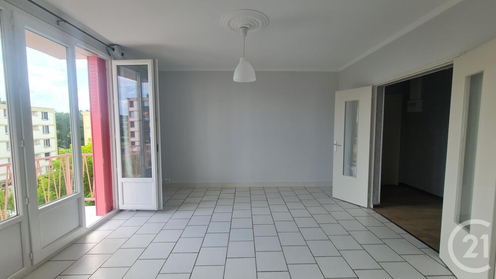location Appartement - 3 pice(s) - 83 m Montluon (03100)