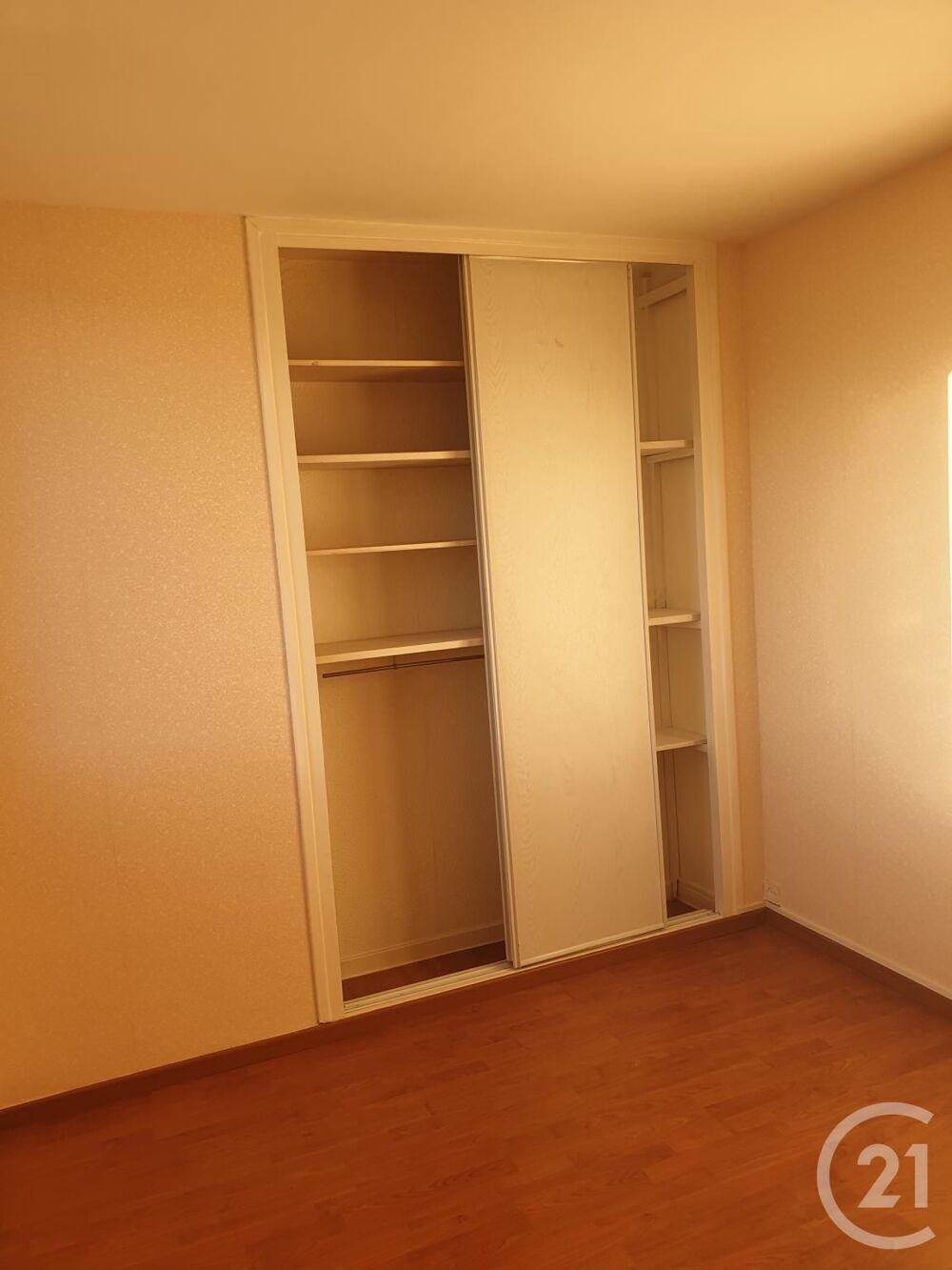 location Appartement - 3 pièce(s) - 48 m² Montluçon (03100)