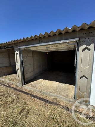  Parking / Garage  louer 15 m