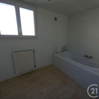  Maison  vendre 2 pices 124 m