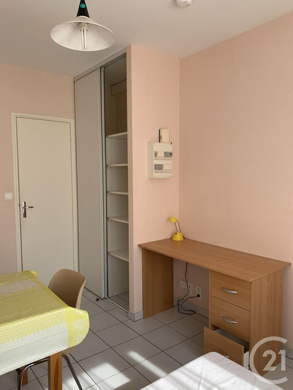 location Appartement - 1 pièce(s) - 15 m² Montluçon (03100)