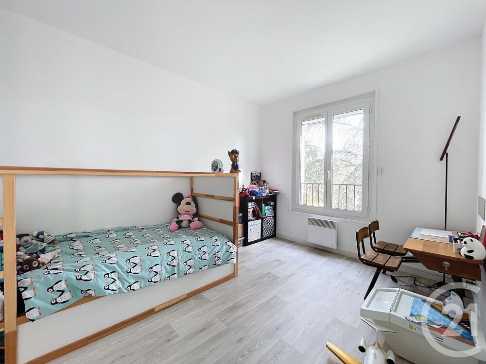 location Appartement - 4 pice(s) - 79 m Moret-sur-Loing (77250)