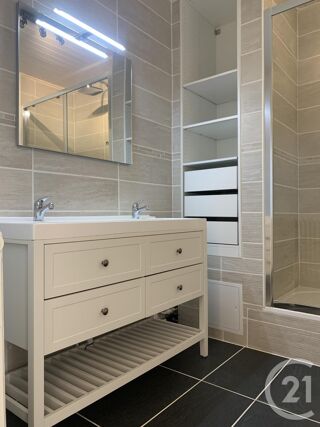  Appartement  louer 4 pices 103 m