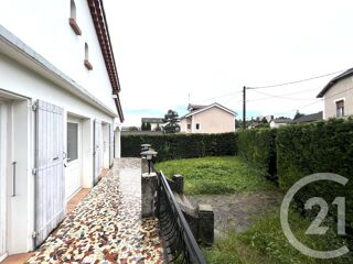  Maison  louer 5 pices 287 m