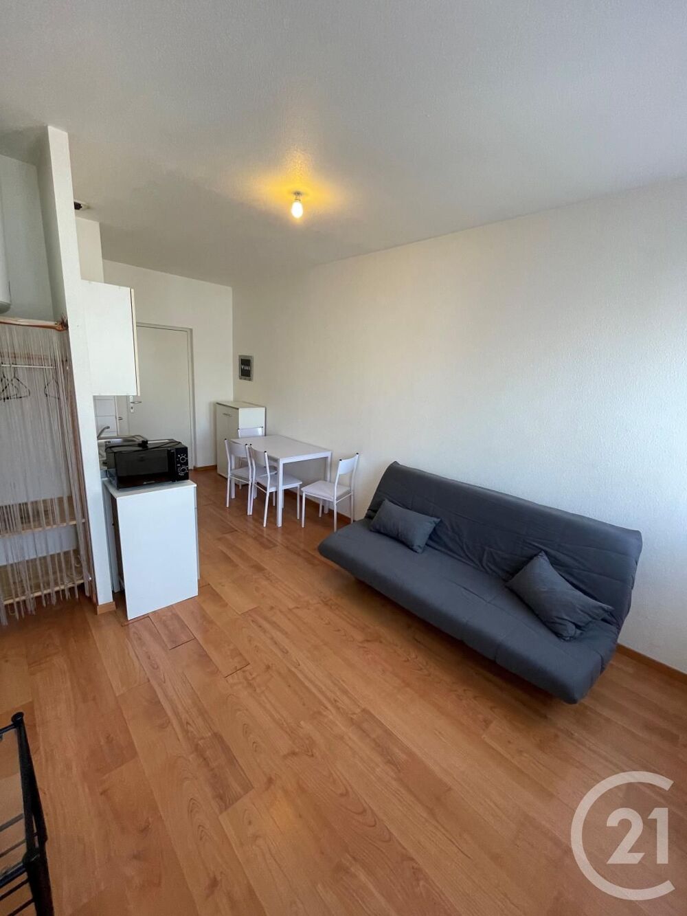 location Appartement - 1 pice(s) - 18 m Besanon (25000)