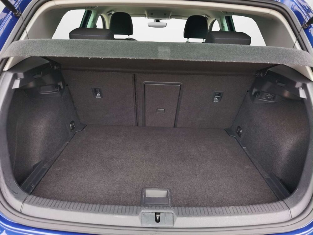 Golf GOLF VII LIM. 1,4 TSI 125CV 6-GANG-SCHALTER FINITION R LINE 2018 occasion 39140 Bletterans