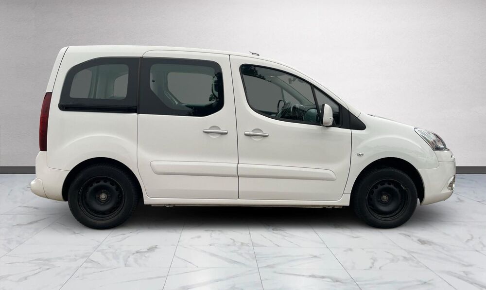 Berlingo BERLINGO 1.6 HDI 92CV SANS ADBLUE SELECTION CLIM PDC 2015 occasion 39140 Bletterans