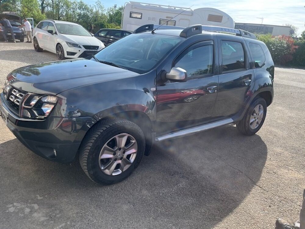 Duster DUSTER 1.5 DCI 4X4 110CV DESLEY ATTELAGE CLIM GPS REGUL 2015 occasion 39140 Bletterans