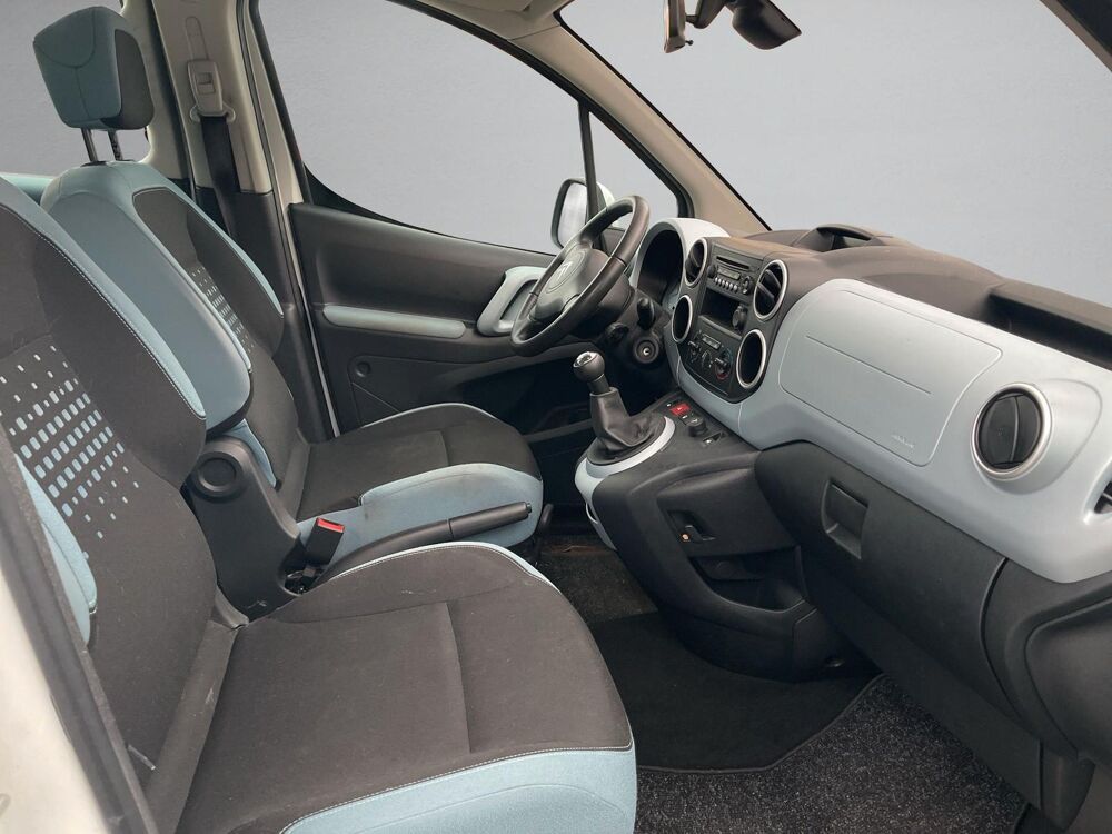 Berlingo BERLINGO 1.6 HDI 92CV SANS ADBLUE SELECTION CLIM PDC 2015 occasion 39140 Bletterans