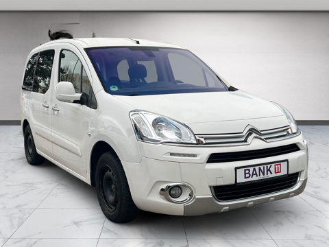 Berlingo BERLINGO 1.6 HDI 92CV SANS ADBLUE SELECTION CLIM PDC 2015 occasion 39140 Bletterans