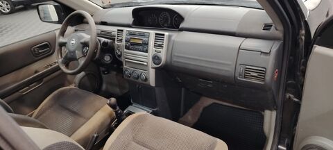 X-Trail X-TRAIL 2.2 DCI ELEGANCE 4X4 9CV 2006 occasion 39140 Bletterans