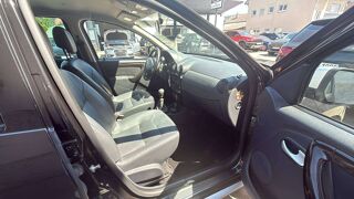 Duster DUSTER 1.5 DCI 110CV PRESTIGE 4X4- ATTELAGE 2011 occasion 39140 Bletterans