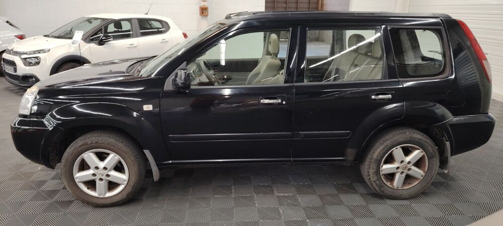 X-Trail X-TRAIL 2.2 DCI ELEGANCE 4X4 9CV 2006 occasion 39140 Bletterans