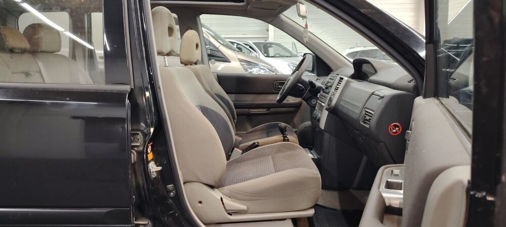 X-Trail X-TRAIL 2.2 DCI ELEGANCE 4X4 9CV 2006 occasion 39140 Bletterans