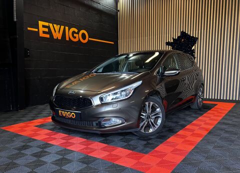 Kia Ceed 1.6 GDI 135ch Premium - Toit Ouvrant - Caméra - Sellerie Cui 2014 occasion Couëron 44220
