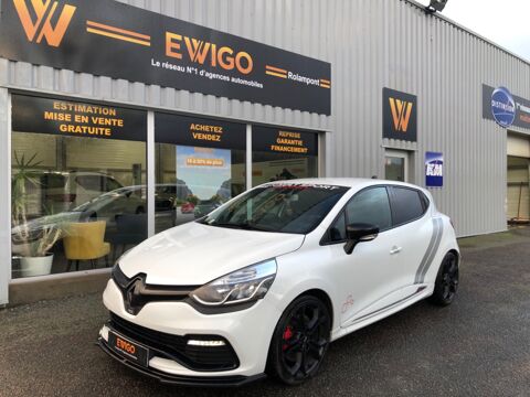 Renault Clio 1.6 220ch RS TROPHY Numérotée Ligne GT Performance + Sieges 2016 occasion Rolampont 52260