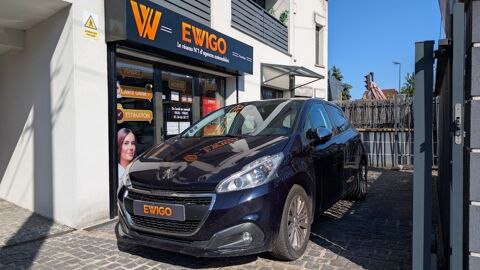 Peugeot 208 PureTech 82ch SS BVM5 Signature Distribution récente 2019 occasion Pierrelaye 95480