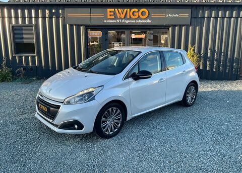 Peugeot 208 GENERATION-I 1.2 110 ALLURE BLANC NACRÉ / MOTEUR NEUF CHEZ P 2017 occasion La Rochelle 17000