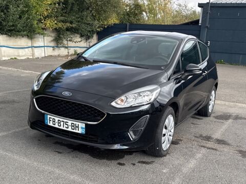 Annonce voiture Ford Fiesta 4300 �
