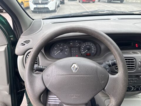 M&eacute;gane SCEN DCI 2001 occasion 62400 B&eacute;thune