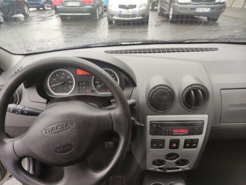 Logan 1.6 MPI 2005 occasion 62400 B&eacute;thune