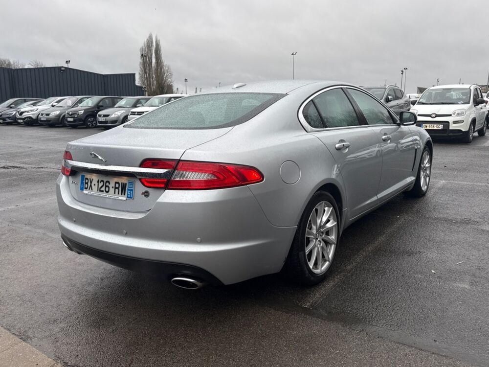 XF 3.0 D V6 2011 occasion 62400 B&eacute;thune