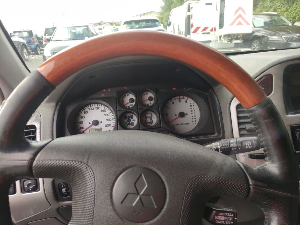 Pajero TURBO 2004 occasion 62400 B&eacute;thune