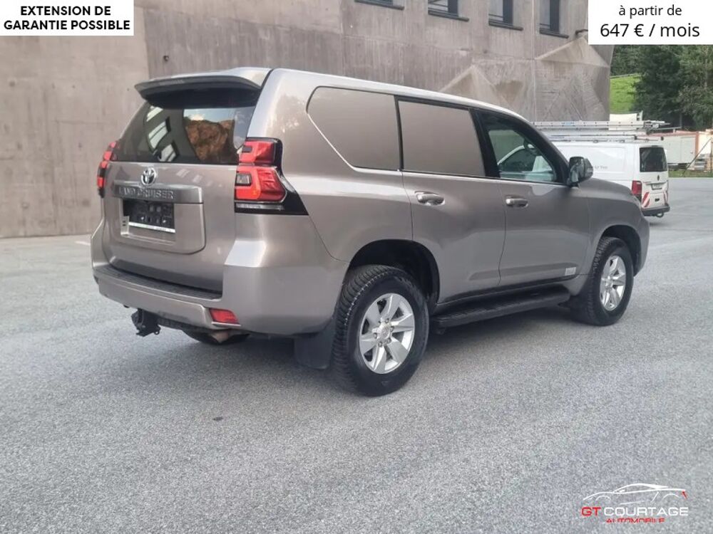 Land Cruiser 2,8 D-4D 4WD Elegance 2020 occasion 84860 Caderousse