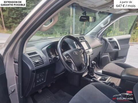 Land Cruiser 2,8 D-4D 4WD Elegance 2020 occasion 84860 Caderousse
