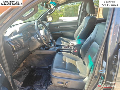 Hilux 2.8 D-4D 4WD Invincible 2023 occasion 84860 Caderousse