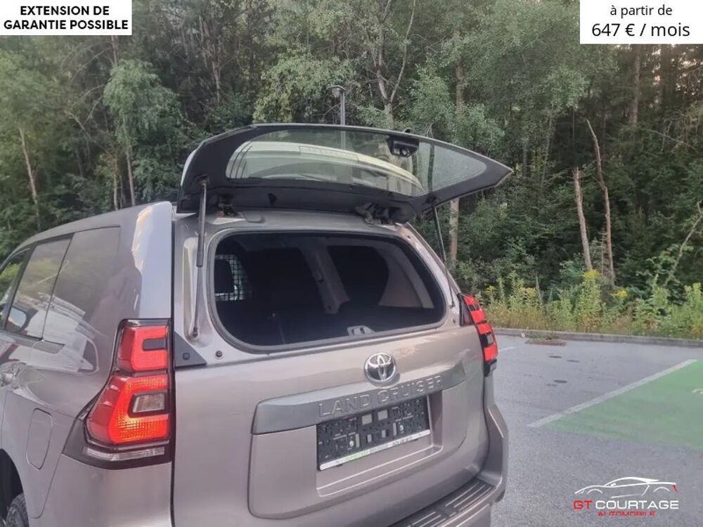 Land Cruiser 2,8 D-4D 4WD Elegance 2020 occasion 84860 Caderousse