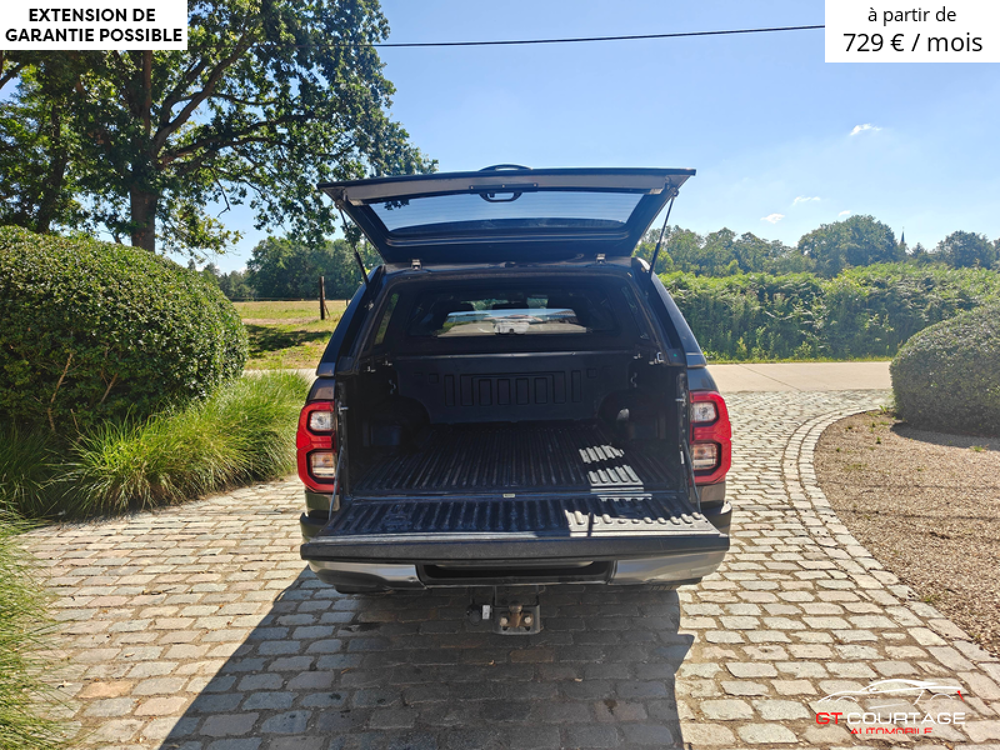 Hilux 2.8 D-4D 4WD Invincible 2023 occasion 84860 Caderousse