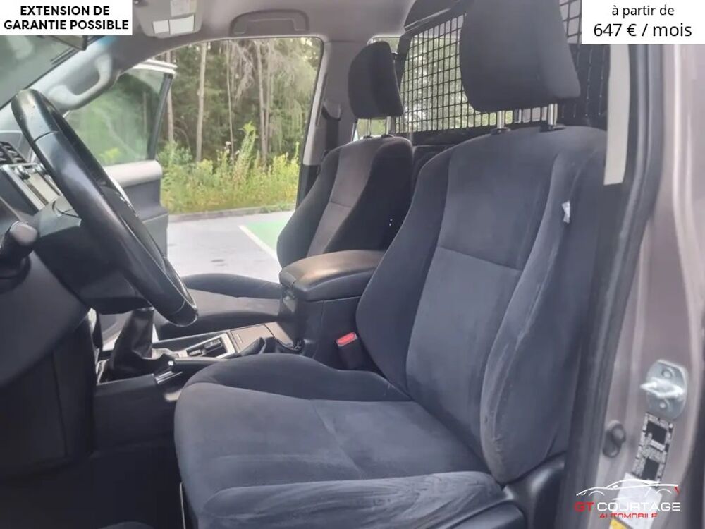 Land Cruiser 2,8 D-4D 4WD Elegance 2020 occasion 84860 Caderousse