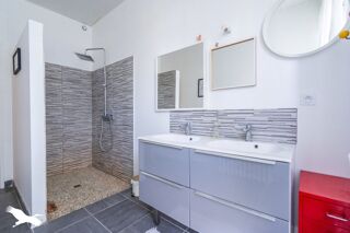  Maison  vendre 7 pices 254 m