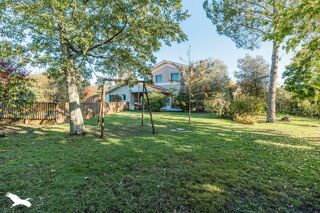  Maison  vendre 8 pices 200 m