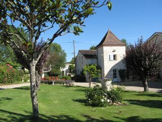  Maison  vendre 15 + pices 558 m