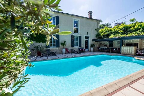   Maison en pierre de 10 pices principales Maison - 10 pice(s) - 346 m