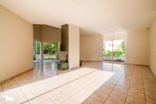  Maison  vendre 6 pices 225 m