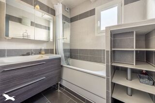  Appartement  vendre 4 pices 75 m