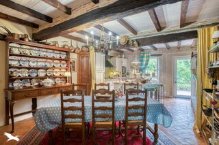  Maison  vendre 10 pices 320 m