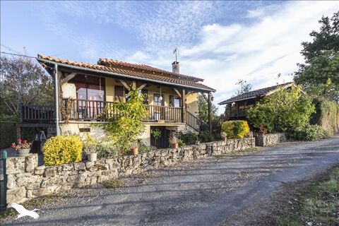 Maison de 6 pièces principales 197025 Maurs (15600)