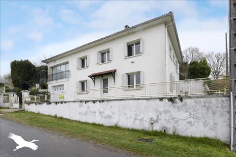 Pavillon de 8 pièces principales 191700 Chalais (16210)