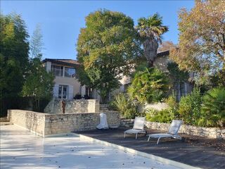  Maison  vendre 10 pices 300 m