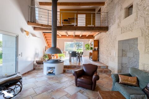   Charentaise de 7 pi�ces principales Maison - 7 pi�ce(s) - 201 m�