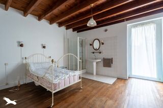  Maison  vendre 5 pices 236 m