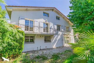  Maison  vendre 8 pices 165 m