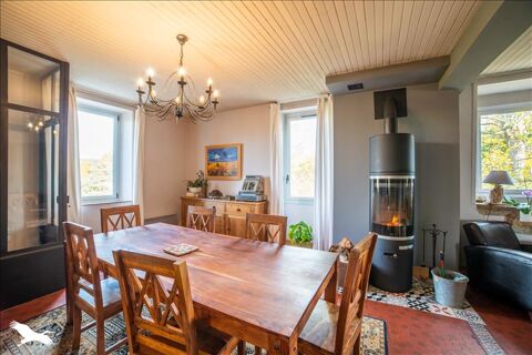   Maison en pierre de 7 pices principales Maison - 7 pice(s) - 238 m